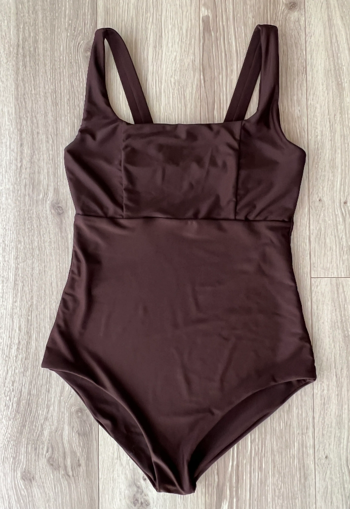 Alam / Chocolate pne-piece